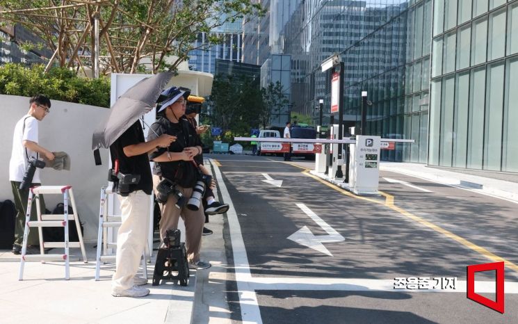 [속보] 尹, 김건희 특검에도 불출석…첫 소환조사 불발