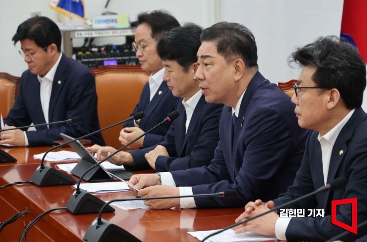 김병기 더불어민주당 당대표 직무대행 겸 원내대표가 29일 국회에서 열린 원내대책회의에서 발언하고 있다. 2025.7.29 김현민 기자