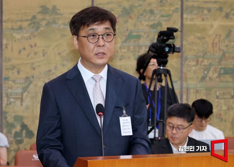 최휘영 문화체육관광부 장관 후보자가 29일 국회 문화체육관광위원회에서 열린 인사청문회에서 모두발언을 하고 있다. 2025.7.29 김현민 기자