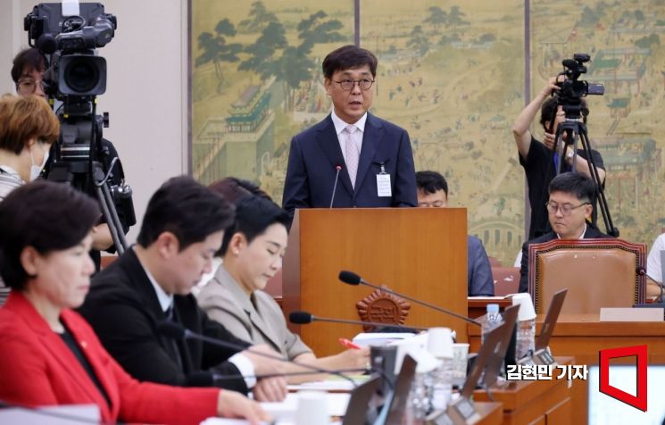 [포토] 최휘영 문체부 장관 후보자 “K컬처 시장 300조 시대 열겠다”