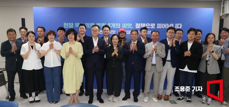 [포토] 소상공인 만난 한성숙 중기부 장관