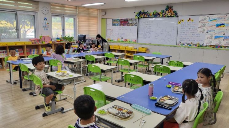 전남교육청, 여름방학 '행복도시락' 현장 점검