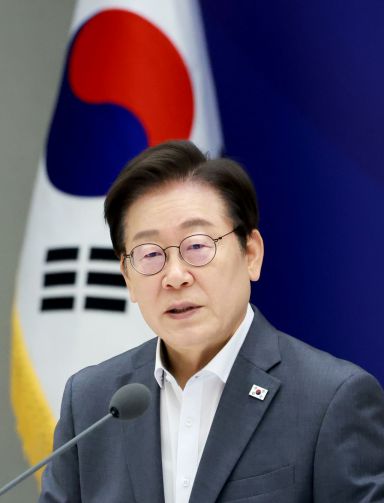 이재명 대통령이 1일 서울 용산 대통령실 청사에서 열린 전국 시도지사 간담회에서 발언하고 있다. 연합뉴스