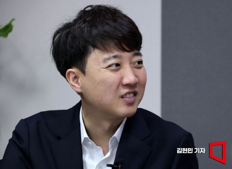 특검 "'특정 정당 편파수사' 주장 강한 유감…12일 이준석·18일 한동훈 소환"