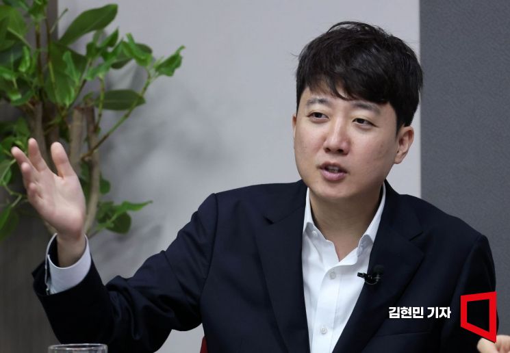 이준석 개혁신당 대표는 자신과 안철수 의원의 관계를 "만화영화에 나오는 톰과제리 비슷한 관계"라고 표현했다. 김현민 기자