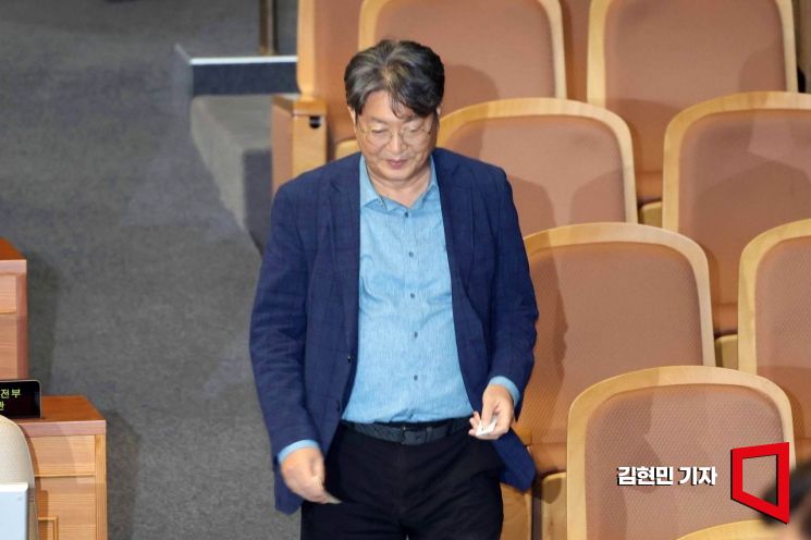 국민의힘 "이춘석 즉각 사퇴해야…주식 중독에 가까운 행위"