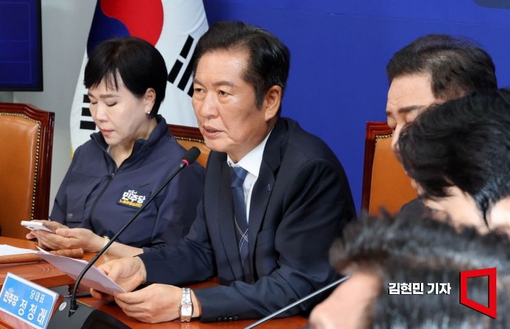 정청래 더불어민주당 대표가 6일 국회에서 열린 최고위원회의에서 발언하고 있다. 2025.8.6 김현민 기자