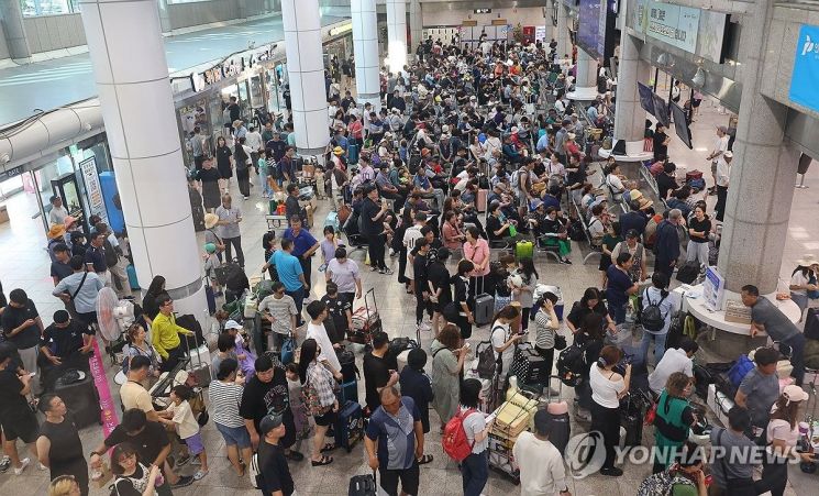 "기상악화 결항에도 안심"…인천항에 옹진군민 전용 숙소 개관