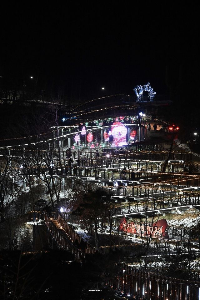 김포시, 9월까지 애기봉 야간 개장 확대…관광 활성화 기대