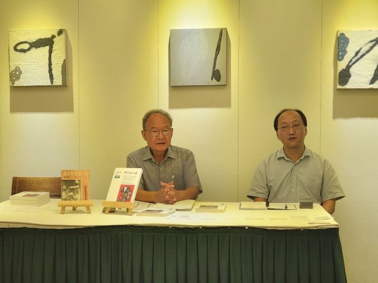 7일 오전 서울 중구 정동의 한 식당에서 열린 기자간담회에서 김흥수 목원대 명예교수(왼쪽)와 정필석 '기독교사상' 편집장이 발언하고 있다. 서믿음 기자