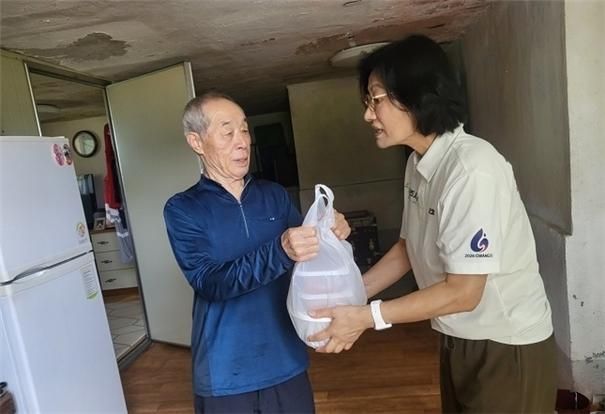 주임록 광주시의원, 저소득 독거 어르신 영양식 나눔 봉사 동참