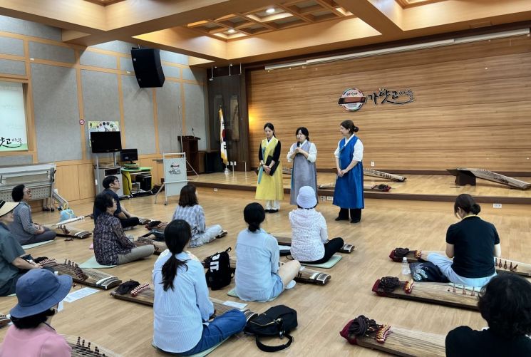 고령군 길위의 인문학 프로그램을 운영하고 있다.