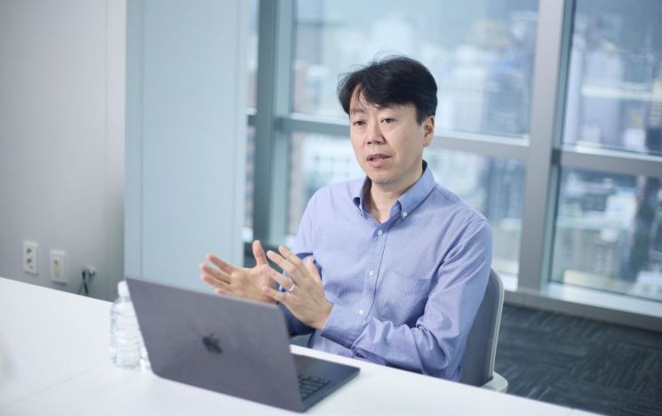 [K-AI 도전]②SKT "GPU 하루 1억원 태우는 도전…실용성 앞세운 AI"