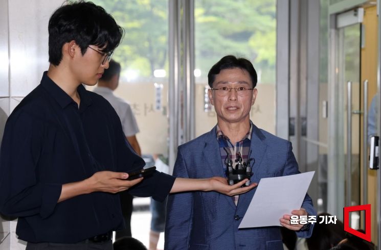 [포토] 입장 밝히는 임성근