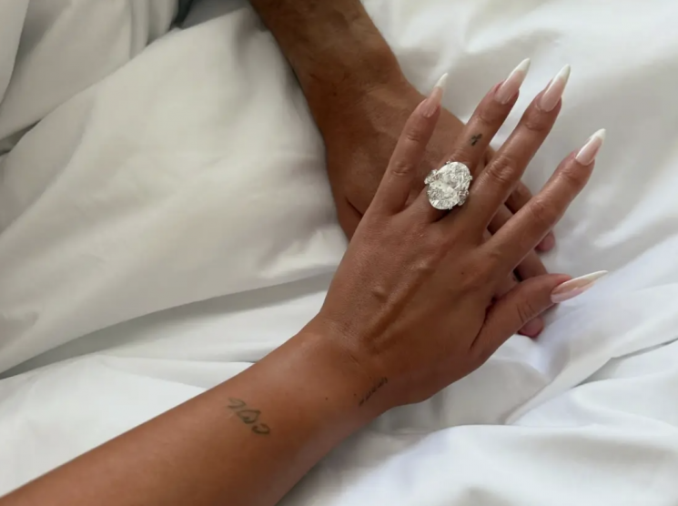 Ronaldo Proposes with Record-Breaking Diamond Ring... Valued Up to $7 Million