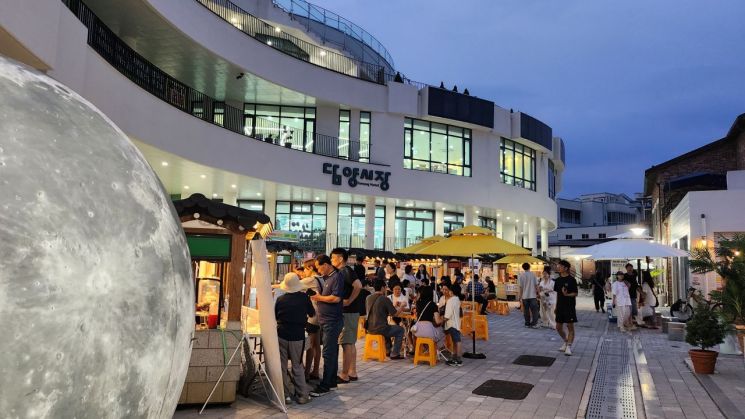 '쓰담쓰담야시장' 자료사진. 담양군 제공