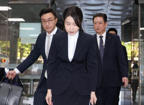 고개 숙인 김건희 여사. 연합뉴스
