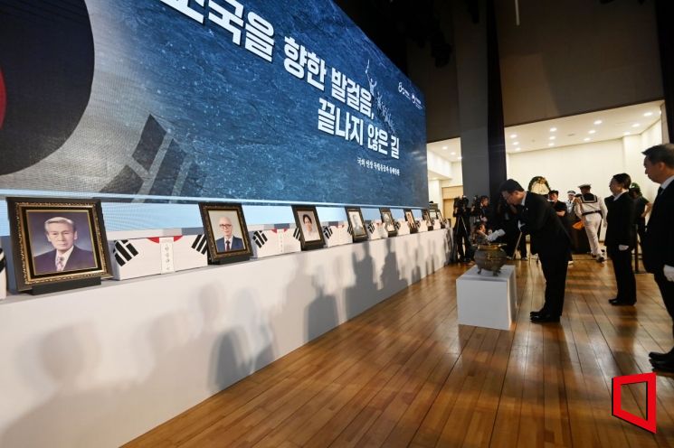 국민 10명 중 7명 "해방 후에도 친일 잔재 청산되지 않았다"