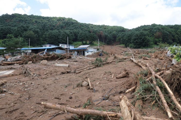 [속보]경기 남양주·양주·가평·포천에 산사태 경보 발령