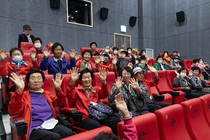 Yeongam Gichan Cinema Offers Latest Movies for 1,000 Won