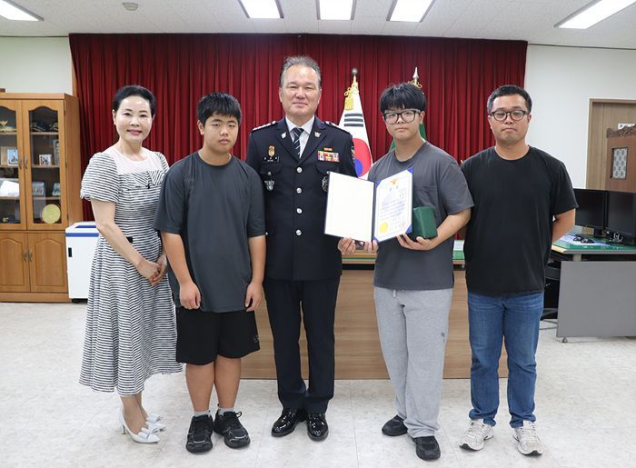 무안경찰서, 전국 학생 글짓기·토론회 '우수학생' 상장
