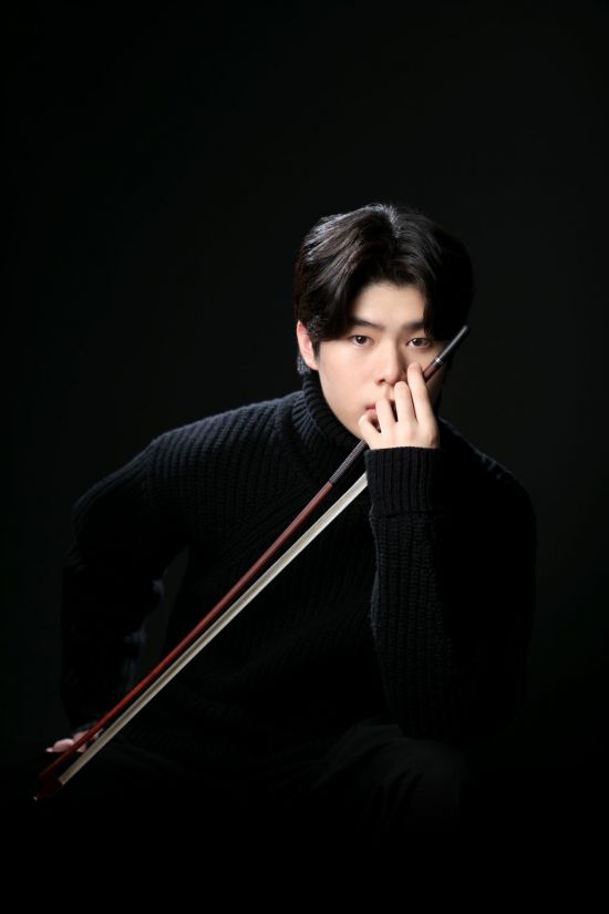 관현악곡 '세헤라자데'를 더블베이스·피아노의 이중주로