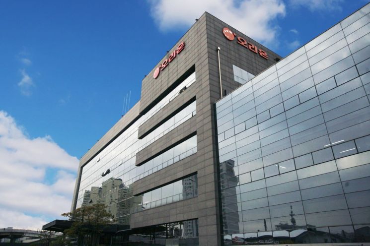 [클릭 e종목]"오리온, 4Q 실적 예상치 부합할 것...목표가 15만원 유지" 