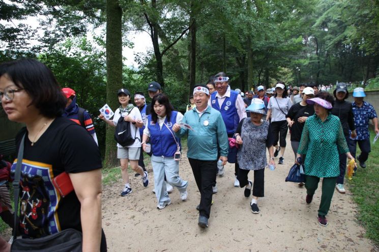 주광덕 시장, 평화통일기원 시민걷기대회 동참…통일 염원 나눠
