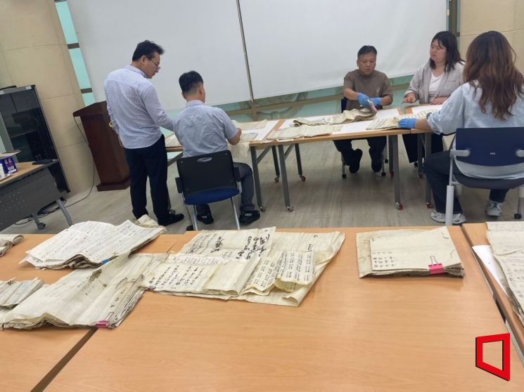 안동권씨 행정 권식 문중, 고문서·문집 1252점 의성 기탁