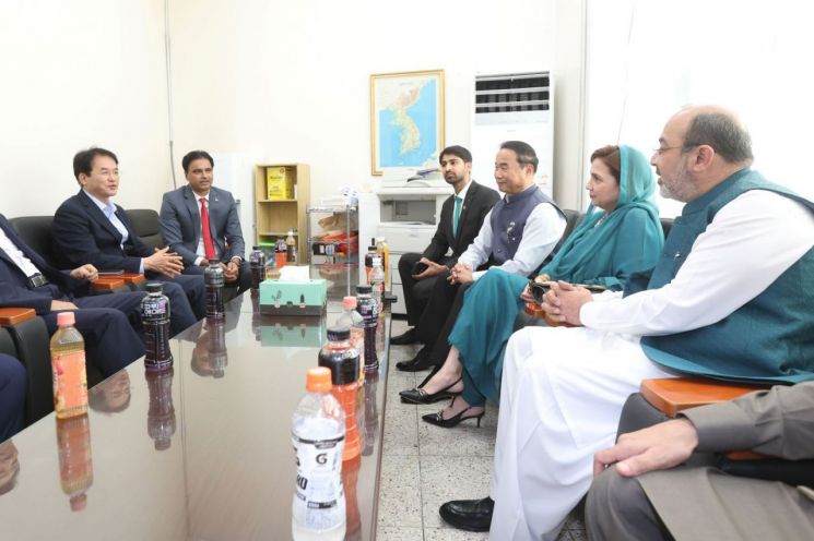 이동환 시장 "경제협력·문화교류 관계 다지는 출발점이 되길"