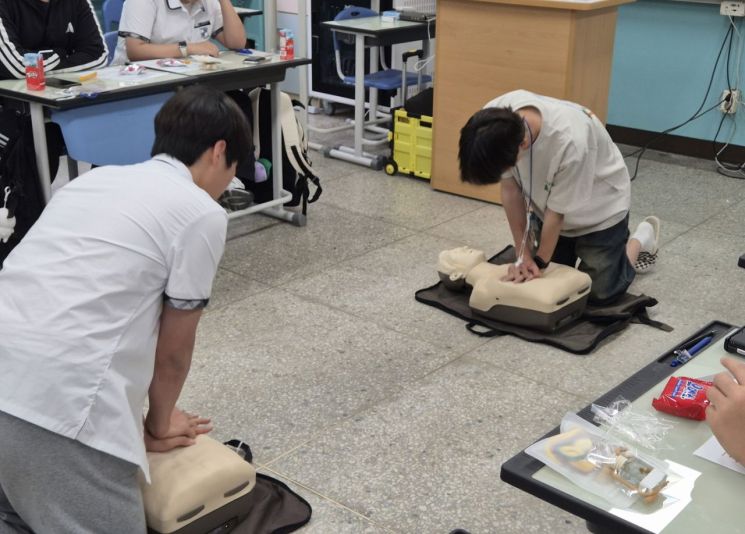 구로구, 고교생 보건·의료 ‘진로나침반 프로그램’ 운영