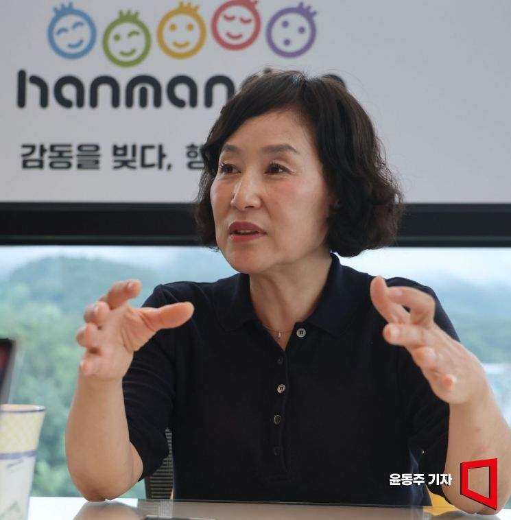 남미경 한만두식품 대표가 경기도 양주시 한만두식품 본사에서 아시아경제와 인터뷰를 하고 있다. 윤동주 기자