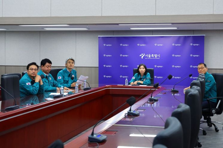 최호정 서울시의회 의장, 을지연습 첫날 전시종합상황실 격려 방문