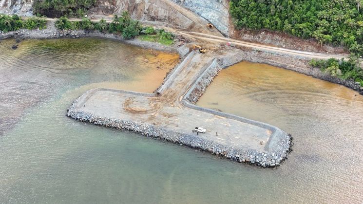 제이스코홀딩스, 디나가트 발렌시아 지역 제2포트 완공…고품위 니켈원광 수출 본격화