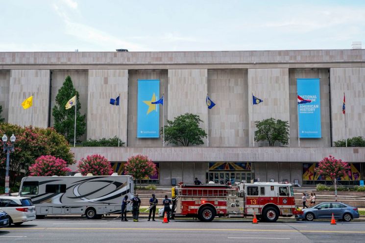 하버드 다음 타깃은 박물관…트럼프, 스미스소니언 공격