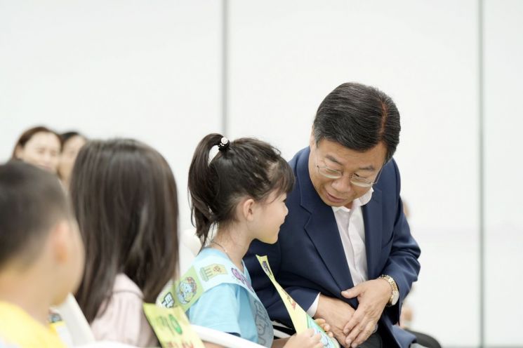 신상진 시장, 민간어린이집연합회와 함께하는 환경사랑캠페인 참석