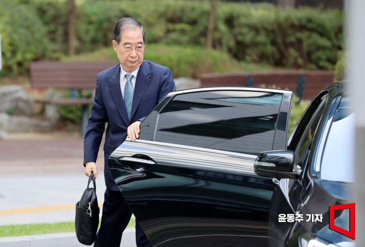 [포토] 한덕수 전 국무총리, 내란특검 사흘 만에 재출석