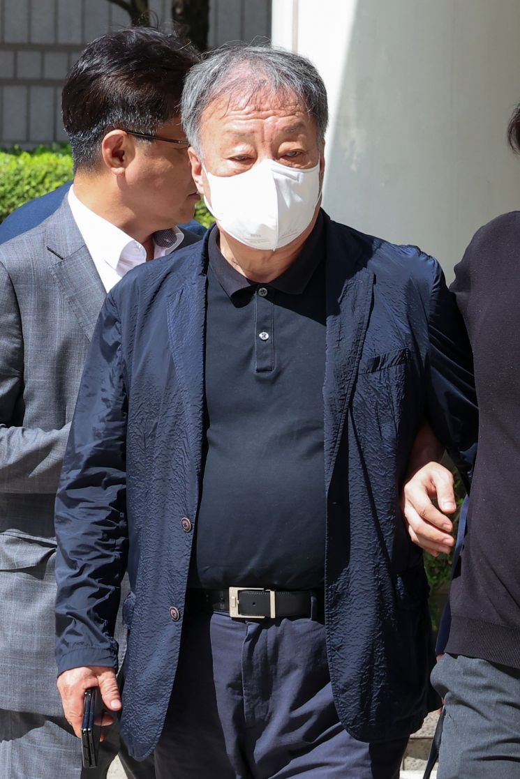 세무조사 무마 ‘금품수수’ 윤우진 전 용산세무서장, 2심도 실형