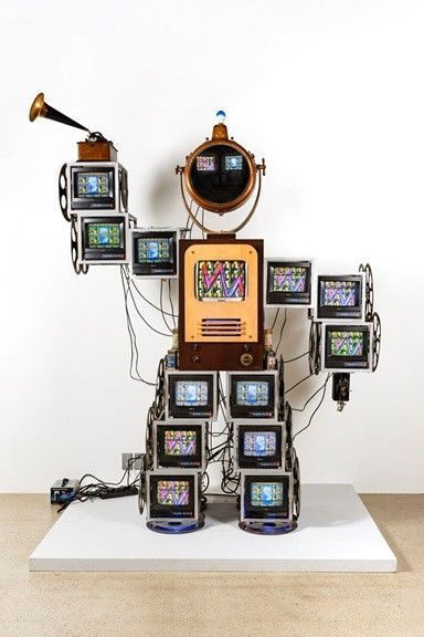 백남준의 ‘에디슨’(1995). 서울옥션