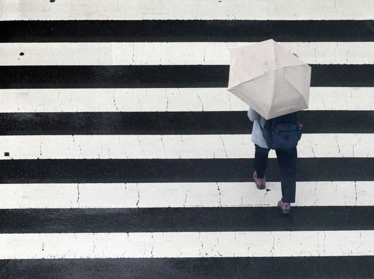 [날씨]전국 대부분 지역에 비…최대 80㎜ 이상