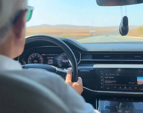 "나도 모르게 달렸다"…시속 225㎞ 밟은 튀르키예 교통장관, 결국 자진신고