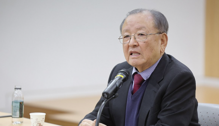 강만수 전 기재부 장관이 지난해 11월 서울 종로구 생명보험교육문화센터에서 열린 북콘서트에서 발언하는 모습. 연합뉴스