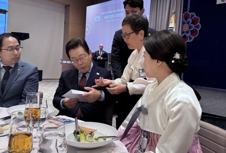 "美 공항서 체포된 한국인 도와달라" 한인 단체 李대통령에 호소