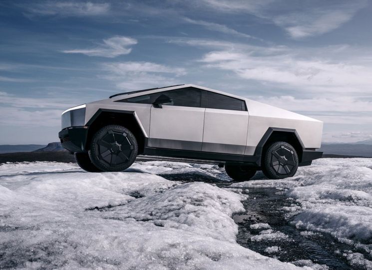 Tesla Korea Launches Electric Pickup 'Cybertruck'... Priced in the Mid-100 Million Won Range