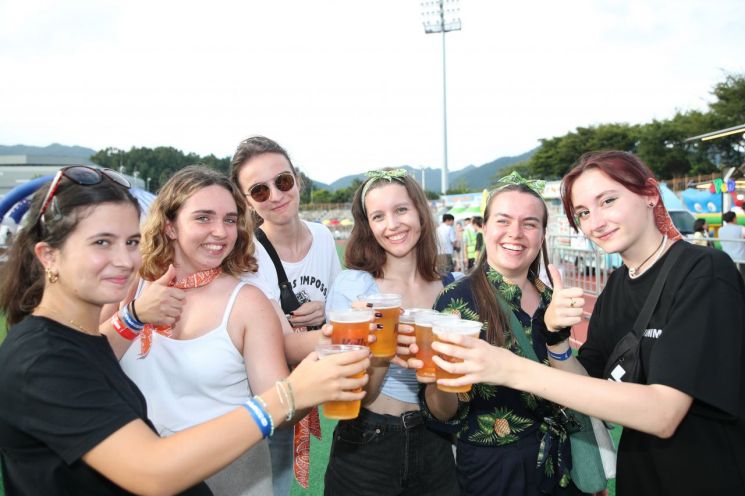 강진 하맥축제서 ‘강진품애 온 군민’ 홍보부스 운영