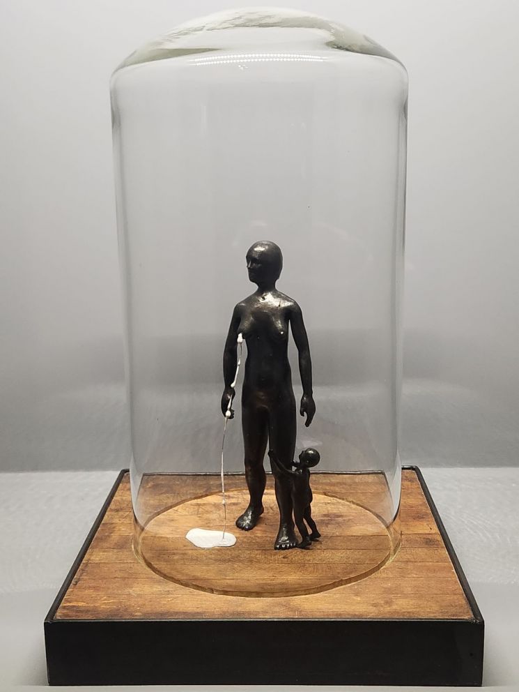 버려질 것에 대한 두려움을 예술로 승화...루이즈 부르주아 '덧없고 영원한'展