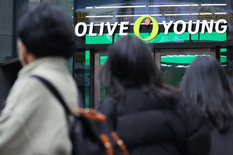 29일부터 '올영세일'…여름 시즌오프·가을 신상품 할인