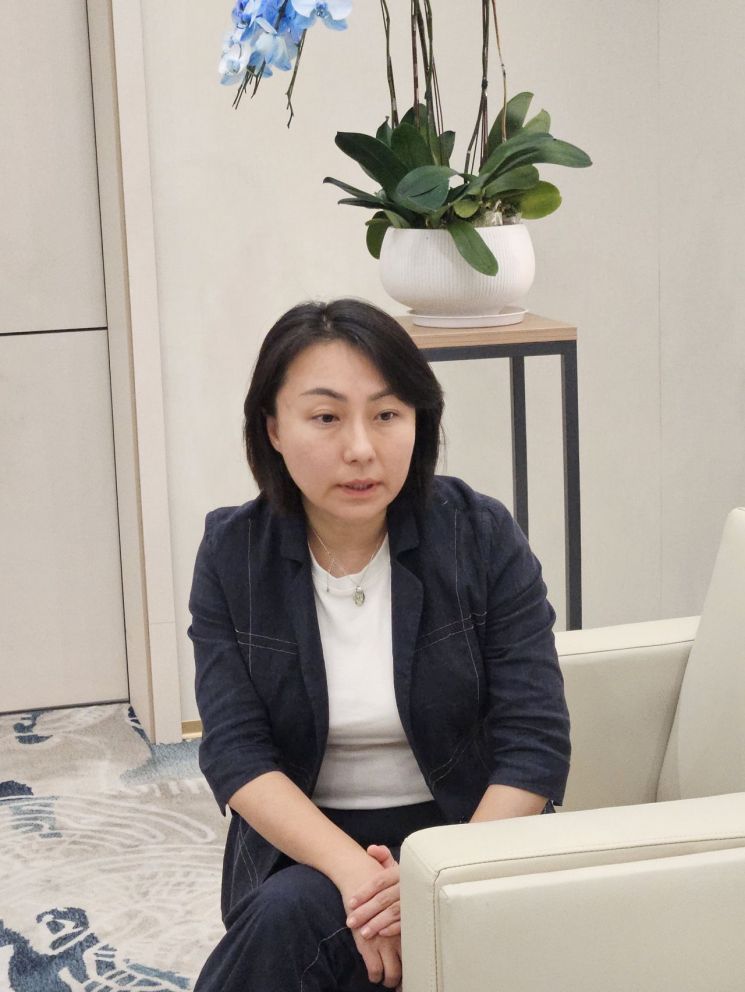 왕민롱 선전시로봇산업협회 종합부부장이 지난달 19일 선전시 난산구 중국과학원선전선진기술연구원에서 아시아경제와 만나 인터뷰를 하고 있다. 사진 박준이 기자.