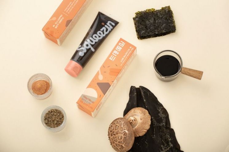 '짜 먹는 김' 만든 스퀴진, '김소스' 시리즈로 글로벌 시장 도전 - 뉴스 썸네일 이미지