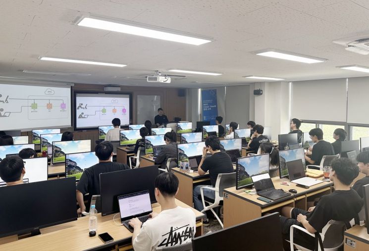 국립부경대 소프트웨어융합혁신원, ‘AWS 클라우드·AI 활용 교육’… 미래 인재 양성